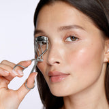 Tweezerman Classic Eyelash Curler with Refill Pads for All Eye Shapes Dramatic Curl
